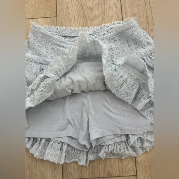 American Eagle Outfitters Light Gray Lace Ruffle Skirt - Picture 3 of 3